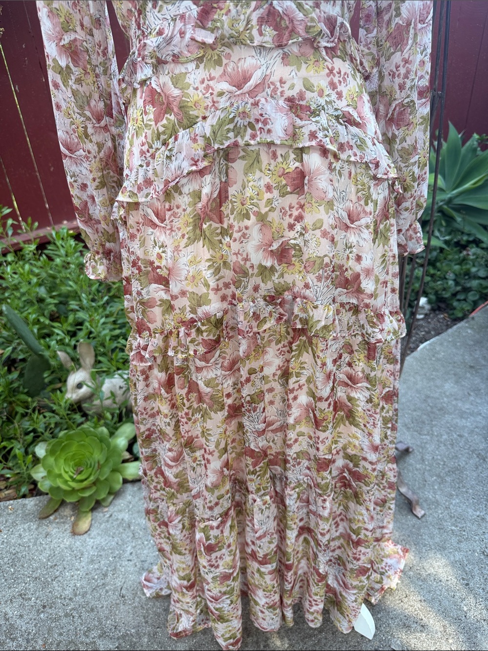 Fleur Dress in Peach Dusty Rose Floral Astr The Label - Picture 3 of 10
